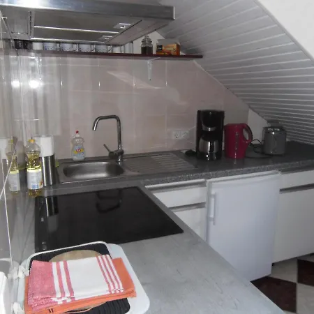 Apartment Dach-studio-runkel Schadecker Strasse 6 *