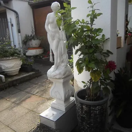 Apartment Dach-studio-runkel Schadecker Strasse 6 *